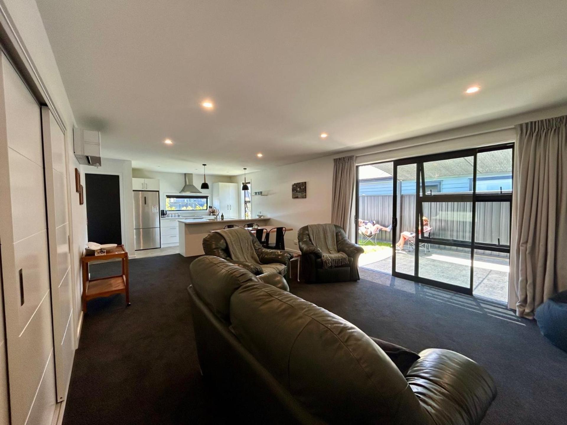 Modern Family Pad In Cromwell Villa Екстериор снимка